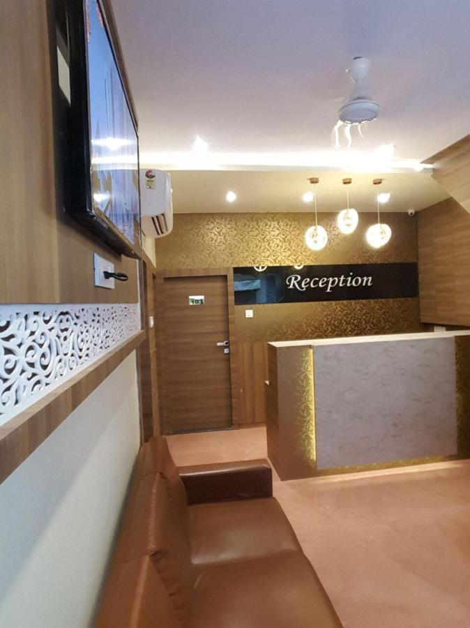 Aster Hotel Near Mumbai Airport Экстерьер фото